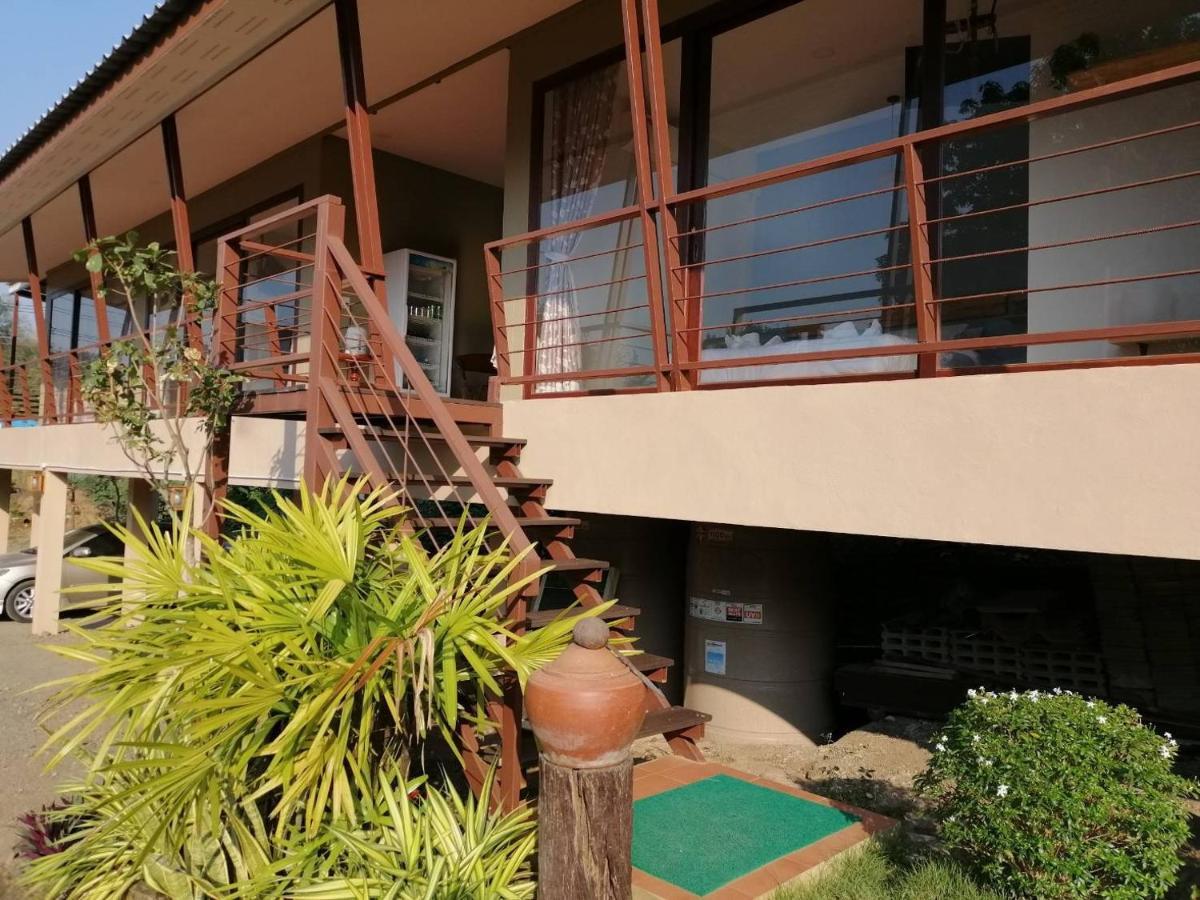 Wang Jai Kwang Space Inn Chongsadao Exterior photo